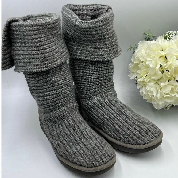 Ugg Women's Gray Classic Cardy Boot Shoes Cable Knit Boots Size 8 - Picture 1 of 14